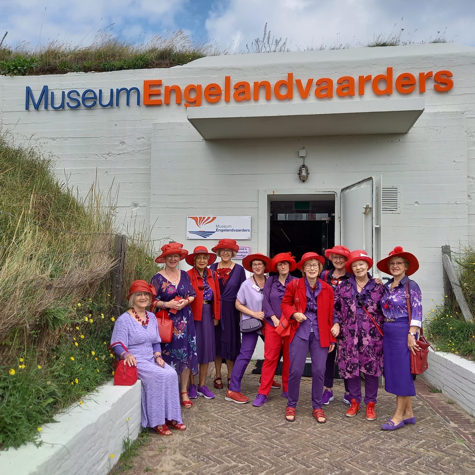 Bezoek Red Hat Society