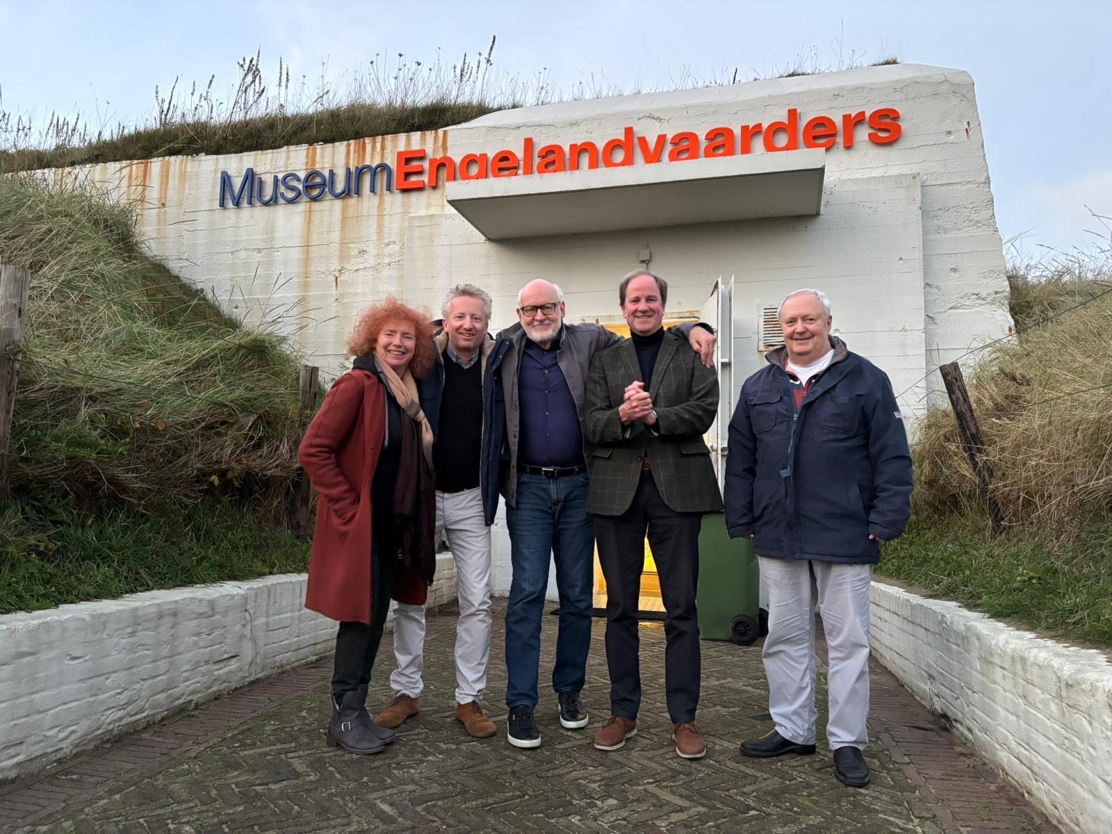 Frank Oz bezoekt Museum Engelandvaarders
