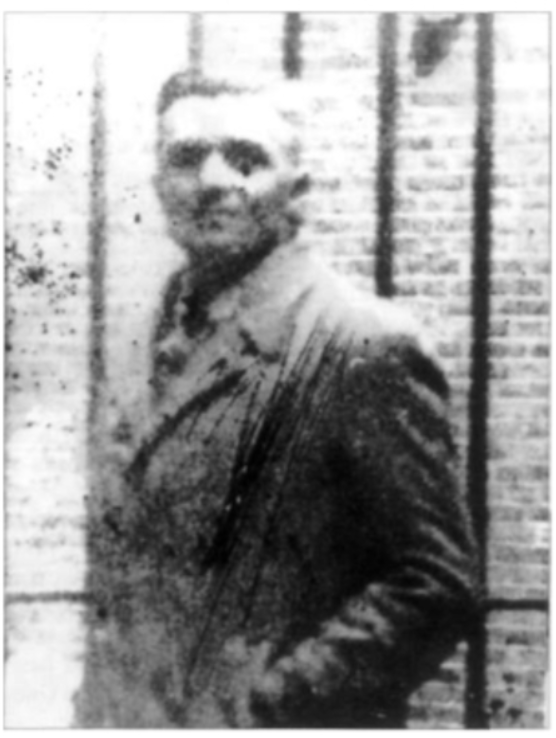 Van Ginhoven in het huis van bewaring aan de Weteringschans in Amsterdam. De foto is gemaakt door een gevangenisbewaarder