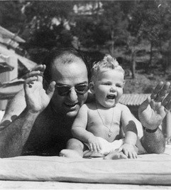 Sally Noach met zijn zoon Jacques Noach