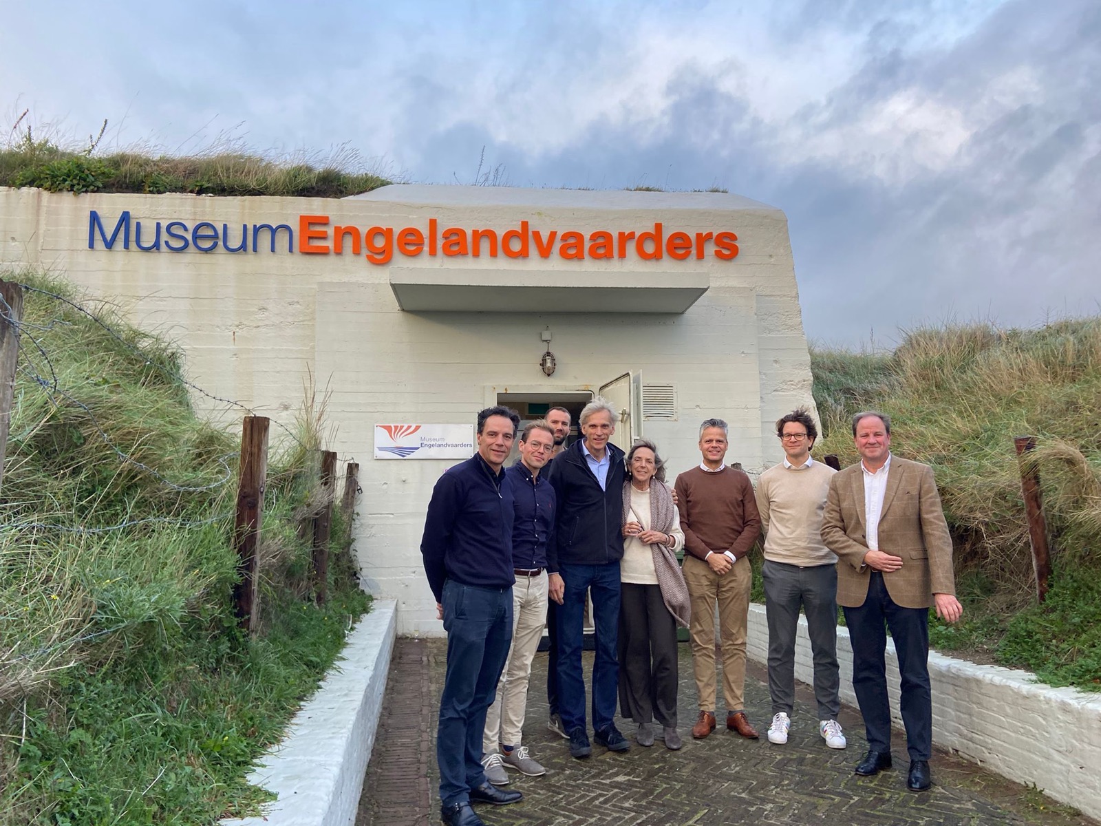 Roeiploeg Quooker en familie Peteri in museum Engelandvaarders