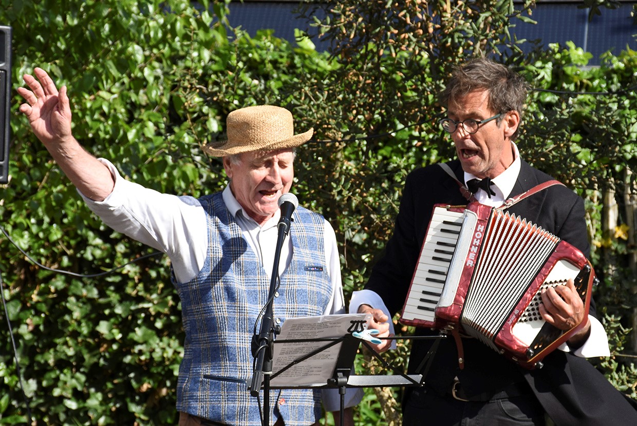 Theaterwandelingen 4 en 5 mei: een groot succes!